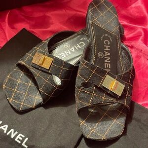 Chanel Vintage Lock CC Quilted